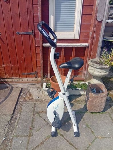 folding exercise bike