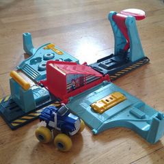 blaze and the monster machine fold up play set