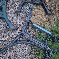 iron cast garden bench ends