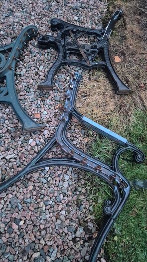 iron cast garden bench ends