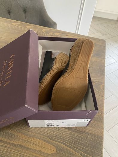 Sandals (Carvella Comfort)