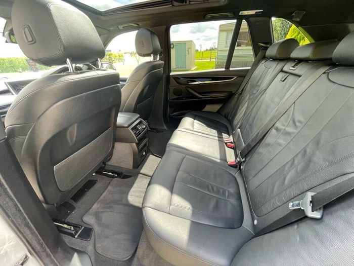 2016 BMW X5 xDrive40e m Sport - High Spec