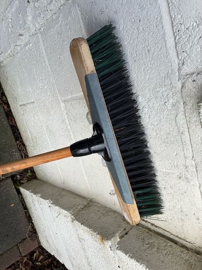 Outdoor Brush