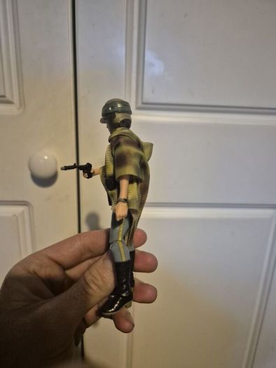 black series Leia on Endor