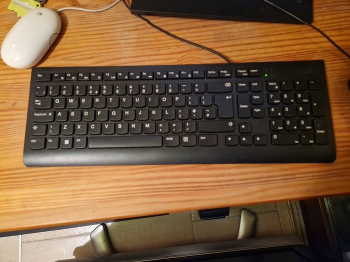 Dell i5 Desktop, 8GB Ram, DELL Monitor,