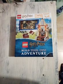 Lego harry potter book with exclusive building models and minifigure NEW