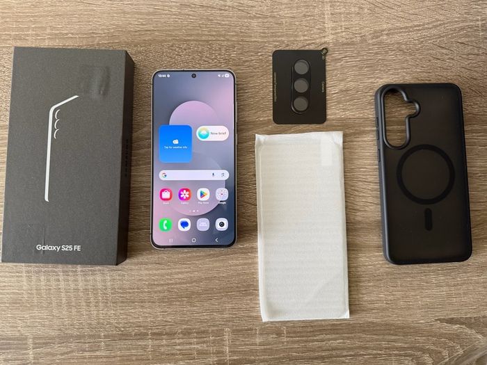 Samsung Galaxy S25 FE - Like New