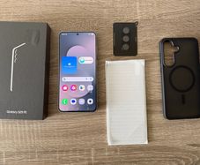 Samsung Galaxy S25 FE - Like New