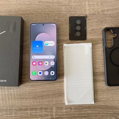 Samsung Galaxy S25 FE - Like New