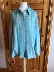 Ann Harvey Ladies Green Silk Blouse / Shirt Size 26 Includes Post