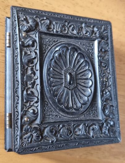 19thC Gutta percha travel photo frame