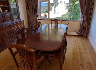 Solid Mahogany Extending Dining Table & 6 Chairs - Excellent Condition