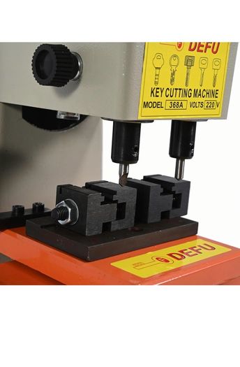 Key Cutting Machine: Defu 368A