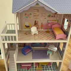dolls house