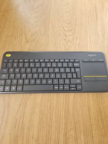 Logitech K400 Plus Wireless Keyboard Mouse Trackpad