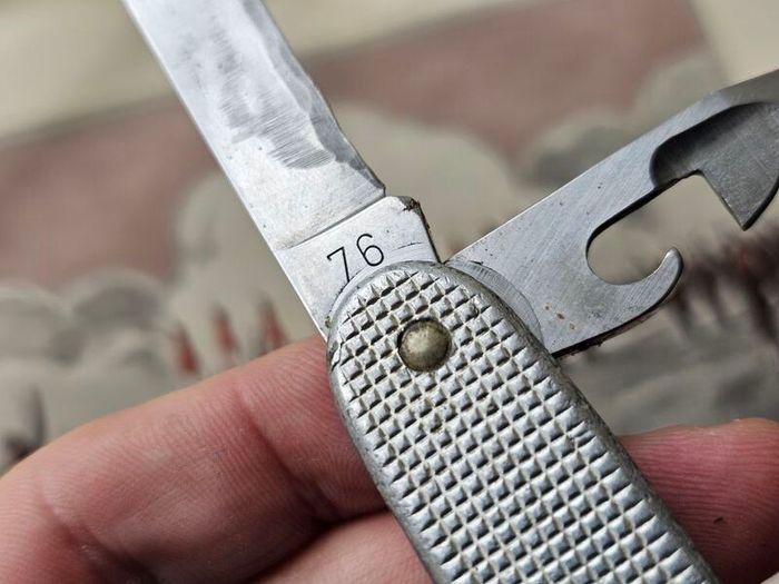 Vintage Victorinox Alox Soldier Original Swiss Army Knife Issued year 1976 Discontinued Model Collectable