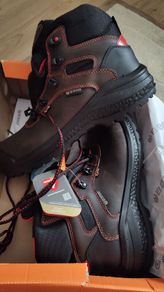 safety boots
