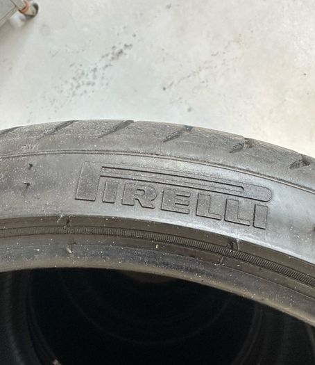 4x Pirelli P zero's 2x 305/30/19s XL 235/35/19s XL