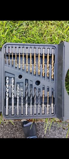 drill and screwdriver bit set