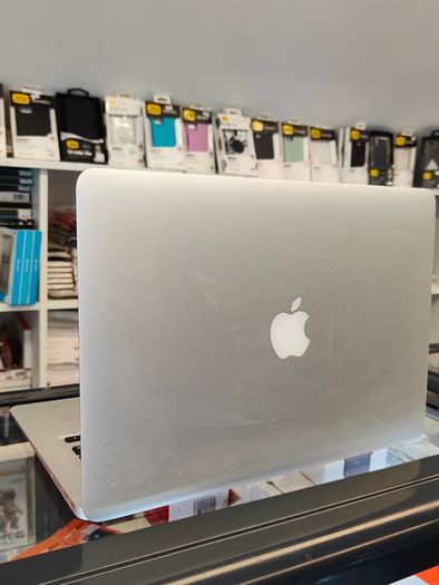 Apple Macbook Air (13"/ Early 2014) 1.7 GHz Intel Core i7 8GB RAM 256GB SSD macOS Big Sur Battery Cycle: 543