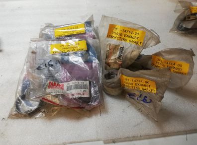 Yamaha XS500 exhaust gaskets job lot