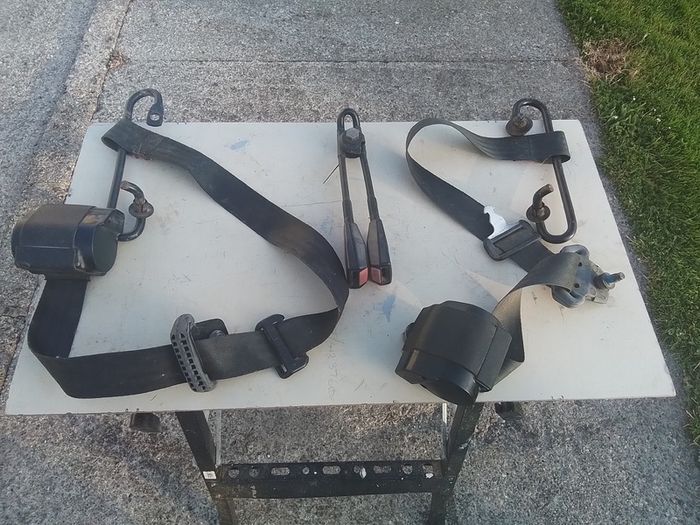 Ford Fiesta Mk2 Front Seat Belts.