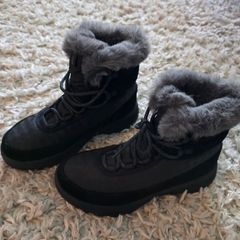 Columbia womens boots 5.5uk. Brand New