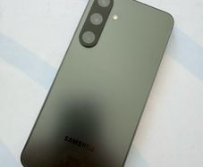 Samsung S24+ used - like new