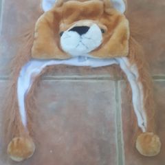 Lion hat