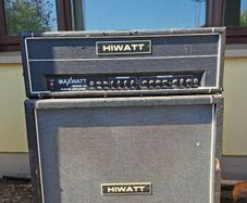 Hiwatt Maxwatt G200R HD Amplifier and Cab