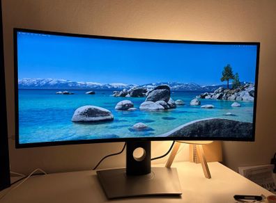 (Brand New with factory box) Dell UltraSharp U3417W 34" Ultrawide Curved Monitor - Pristine new condition