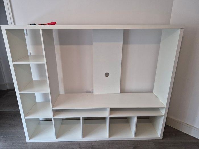 Tv unit