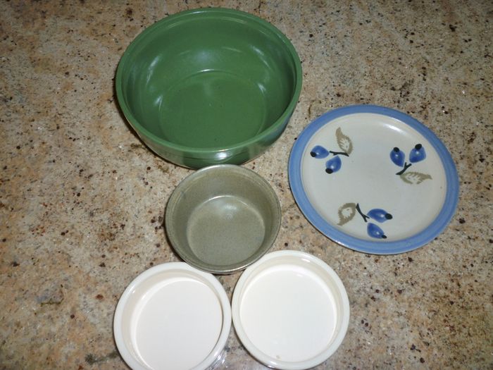 Giant Serving platter, Ramekins, Bowls, Dish. Plate. Moville. 8 ITEMS