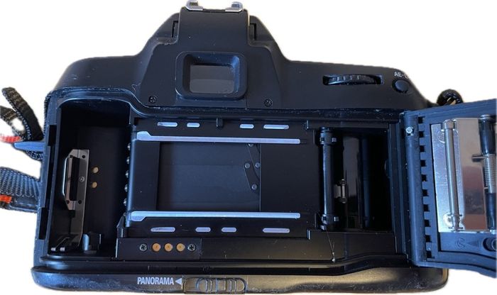 Nikon F70 with dateback and panororana option, vgc