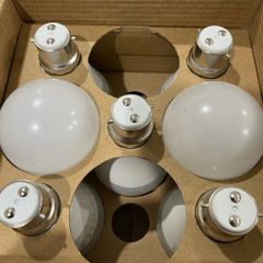 Pack of 7 Warm White Bulbs + Free Lampshade