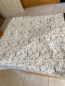 Baby breastfeeding scarf with hidden pocket