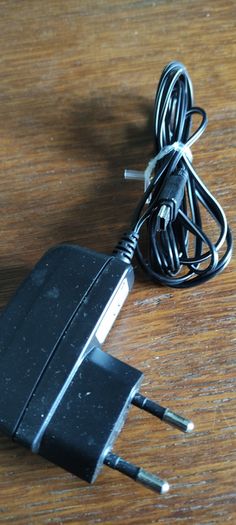Nokia and other Phone charger cables and scart-leads