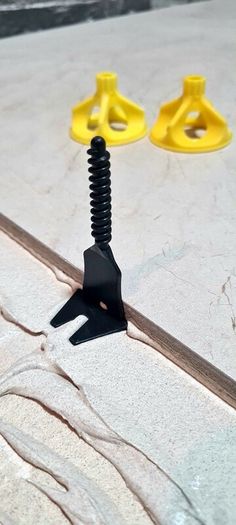 Tile leveling