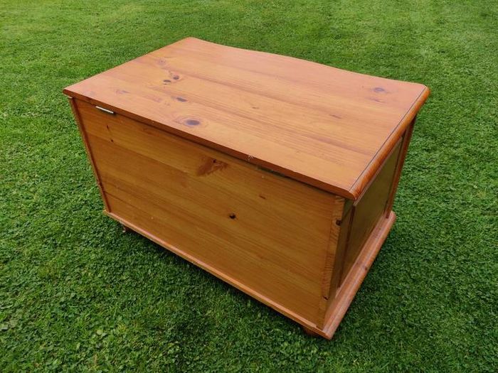 Pine Blanket Box
