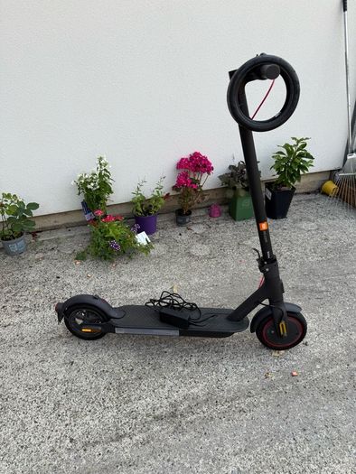 Xiaomi Mi Pro 4 Electric Scooter