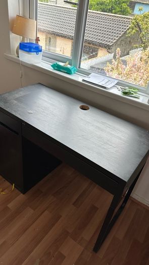 desk