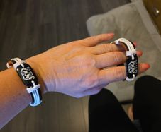 2 free unisex bracelets