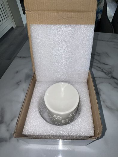 Brand New Wax Melt / Essential Oil Burner