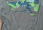 Sale E1  Grey Top. Age 6-7