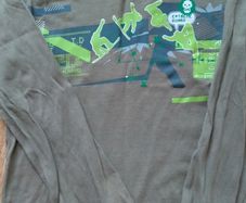 Sale E1  Grey Top. Age 6-7