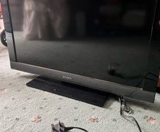 TV Bundle (Sony 32'' & Phillips 42'')