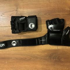 Venum MMA Gloves Size M