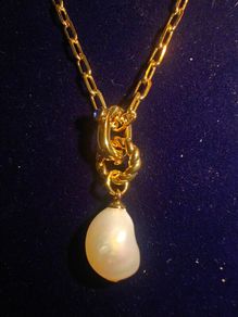 Sappho Baroque Pearl Pendant - Gold
