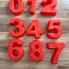 Silicone cake tins