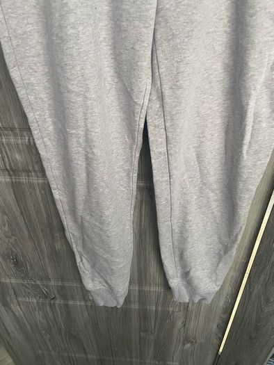 Mens Under Armour Bottoms - Medium